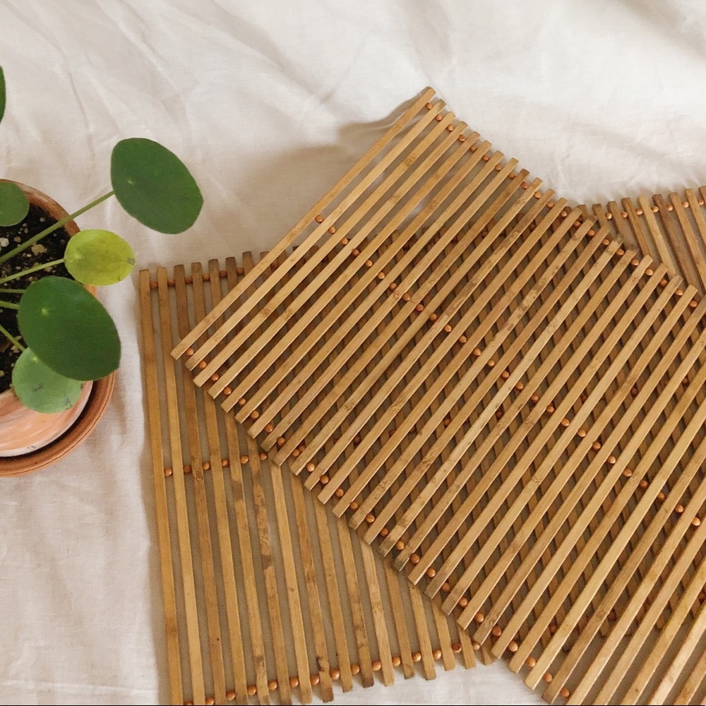 Bamboo slatted placemat set